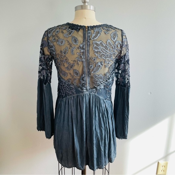 POL Lace Floral Appliqué Boho Hippie Bell Sleeve Top-Blue- Size Small - Picture 3 of 8